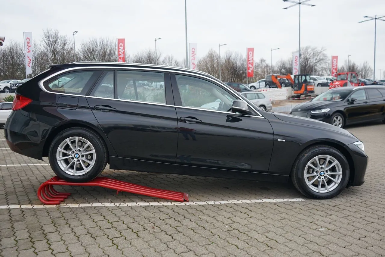 BMW 3er Reihe 320d Touring Luxury...  Image 4