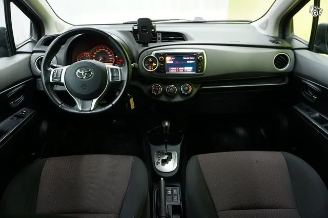 Toyota Yaris 1,33 Dual VVT-i Style 5ov / Suomi-auto / Vakkari / Peruutuskamera / Lohkolämmitin / Image 8