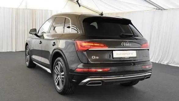 AUDI Q5 35 TDI S tronic S line Plus Image 2