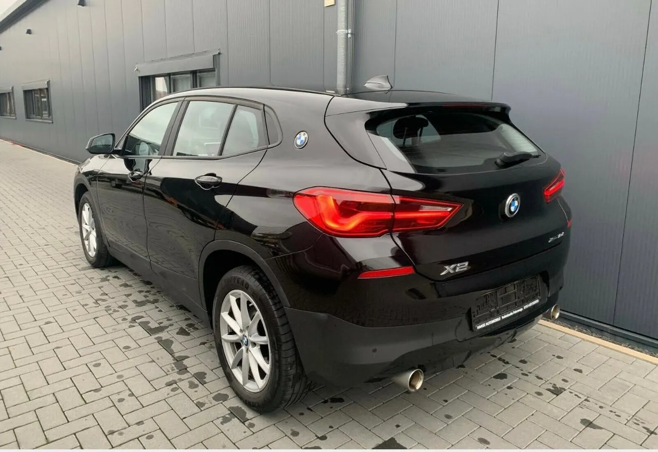 BMW X2 sDrive18d Advantage Image 3